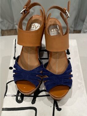 DV by Dolce Vita Tan Leather and Navy Suede Wedge Sandals